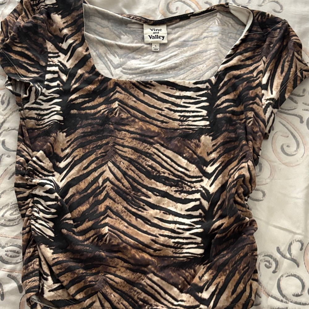 Vine Valley Women's Animal Print Blouse - Brown and Black